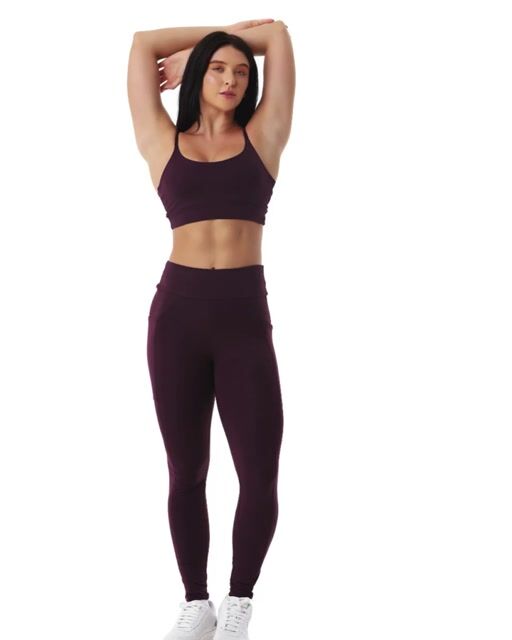 Video de Conjunto calça com bolso e top Action