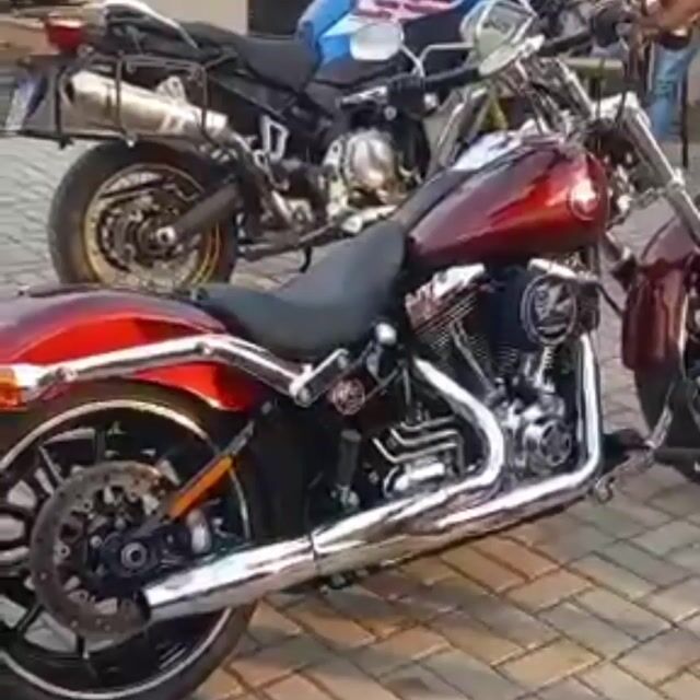Video de ESCAPE THUNDERBOLT 2x1 - SOFTAIL TC