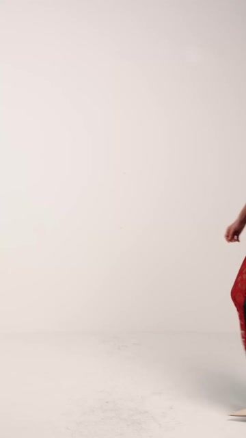 Vídeo de Bia Souza | Moda Autoral Feminina com Assimetria e Fluidez