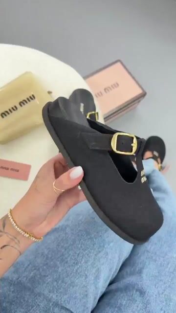 Video de Miu Miu Clogs