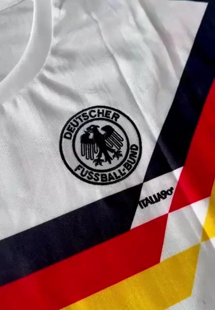 Video de CAMISETA ALEMANIA 1990 TITULAR MATTHAUS 10