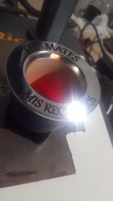 Video de Mate acero con bombilla metálica Personalizado