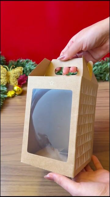 Video de Caixa Kraft Mini Panetone - 12x12cm (Base) x18cm (Altura) - Natal Encantado - KIT 10 UNIDADES