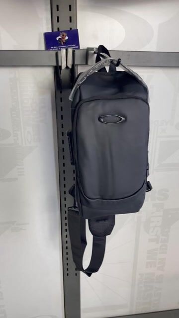 Vídeo de SHOULDER BAG - com sistema de senha