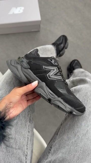 Vídeo de TÊNIS NEW BALLANCE 9060 - ALL BLACK