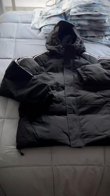 Video de PUFFER BLACK IMPERMEABLE // Importada