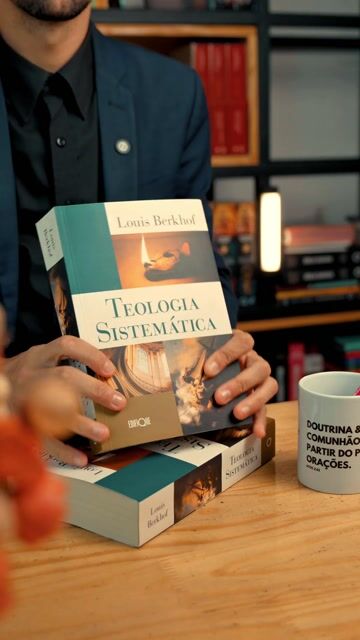 Vídeo de Livraria Cristã Com Cristo - Bíblias, livros evangélicos, vida cristã