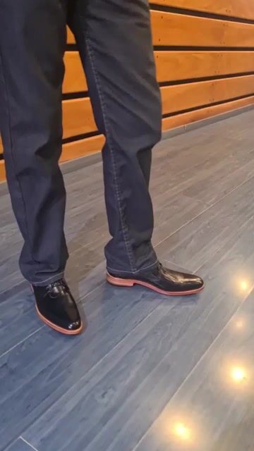 Video de Zapato de vestir art. 970 negro con suela de cuero con vira natural.