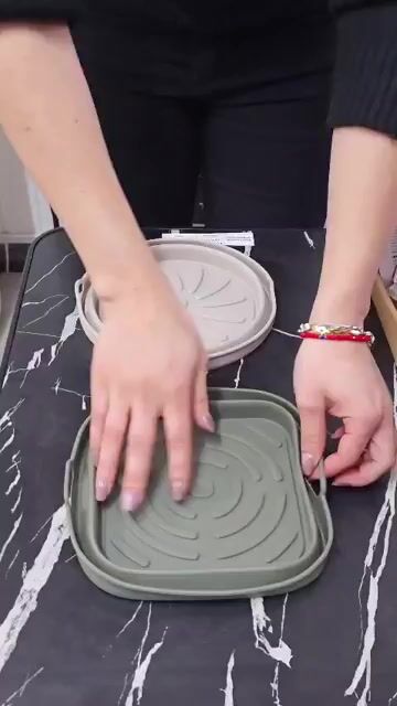 Video de Molde Plegable 20x20x77 cm De Silicona Para Freidora De Aire