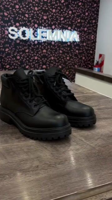 Video de SOLEMNIA SHOES