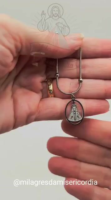 Video de Colar delicado prateado Nossa Senhora Aparecida-medalha oval-inox