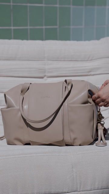 Video de Mistika | Carteras y Accesorios