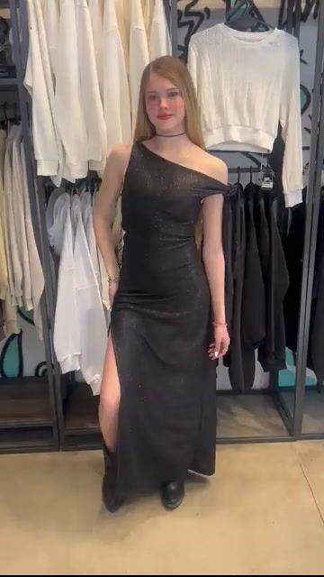 Video de VESTIDOS LARGO NUDO BRAZO GLITTER