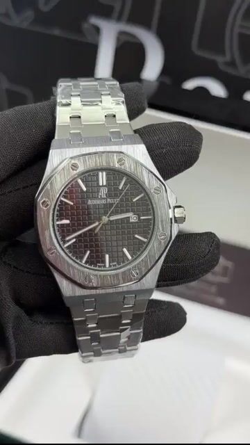 Video de Audemars Piguet Royal Oak 45mm - AÇO/Mostrador Preto