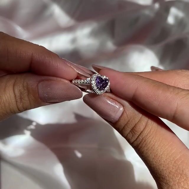 Video de Anel Agatha · Prata 925 · Coração Roxo 1ct · Solitário · Halo