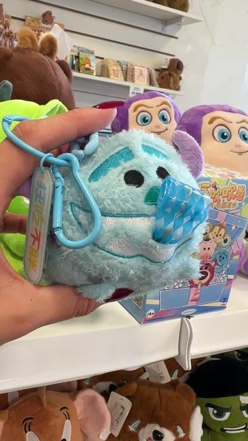 Video de Muñeco Disney sorpresa con serpentina