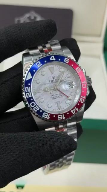 Video de Rolex GMT Master II Pepsi - 40mm - Mostrador Branco/Bezel vermelho e azul
