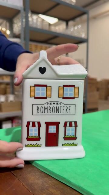 Video de Bomboniere Casinha De Porcelana