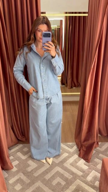 Video de Calça jeans Tati, modelo pantalona na cor clara