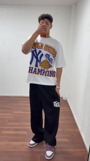 Video de Remera semi Over Champions NY