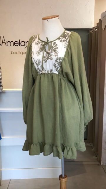 Vídeo de Vestido curto boho verde oliva