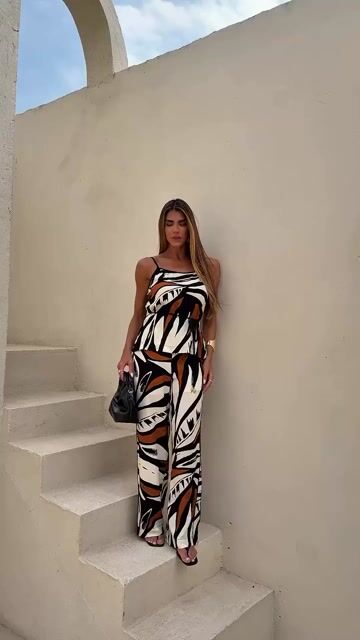 Video de CJ CALCA E BLUSA COM CINTINHO