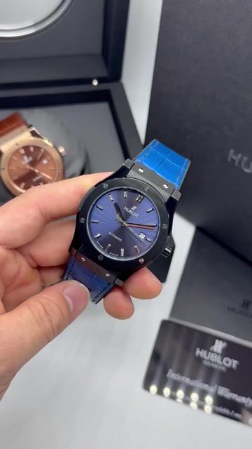 Video de Hublot Classic Fusion 45mm - AÇO PRETO/MOSTRADOR AZUL- SILICONE E COURO