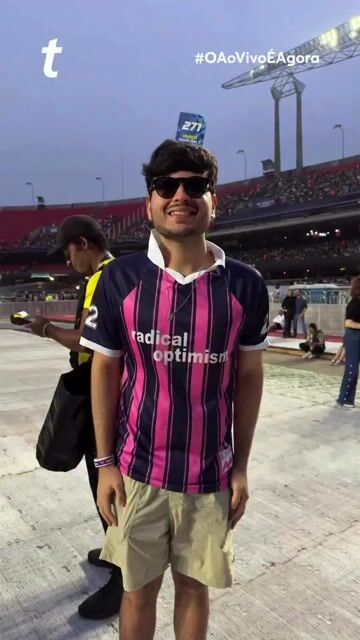 Video de Jersey Dua Lipa - Radical Optimism