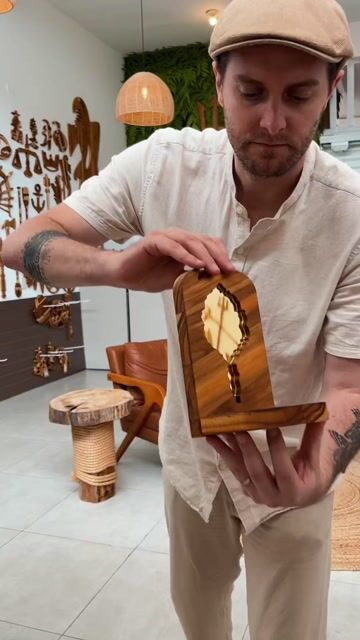 Vídeo de Kit Porta Vela Oxum - 20cm Alt + Suporte Vidro Duplo + Vela 7 Dias Amarela + Vela Palito Amarela