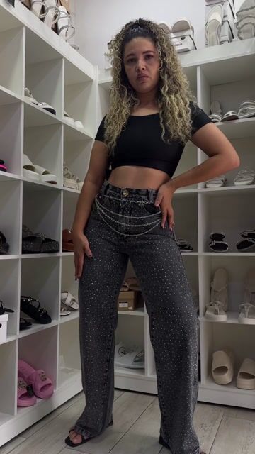 Vídeo de Calça Wide Leg Grafite Strass 100% Jeans