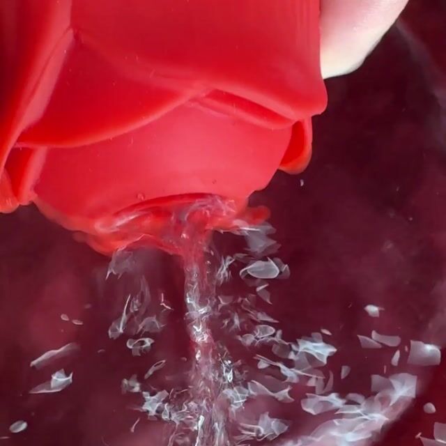 Vídeo de Vibrador Rosa Vai e Vem com Estimulador de Clitóris e Ponto G