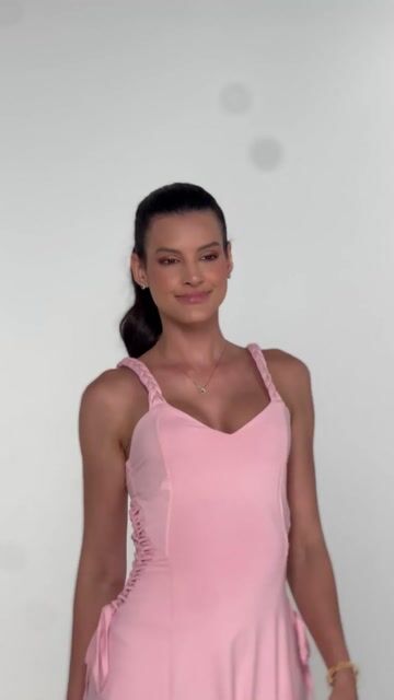 Vídeo de VESTIDO LONGUETE THAINA