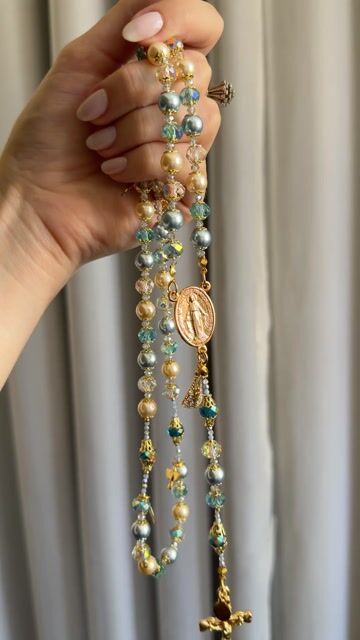 Vídeo de Aurora Holy Rosary