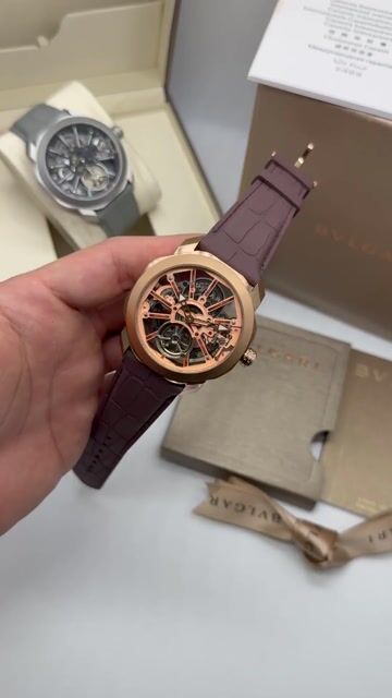 Video de Bvlgari Octo Roma Skeleton 44mm - AÇO ROSE/MOSTRADOR SKELETON - SILICONE