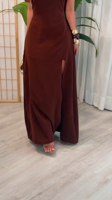 Vídeo de Vestido Kevnna - Tecido:Poly Larissa (forrado)