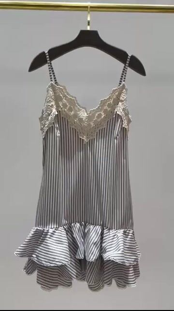Video de VESTIDO LISTRADO GLORIA - CLOUDE