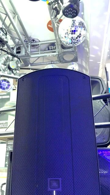 Video de Bafle potenciado JBL MAX15