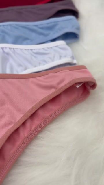 Vídeo de Calcinha Básica Plus Size