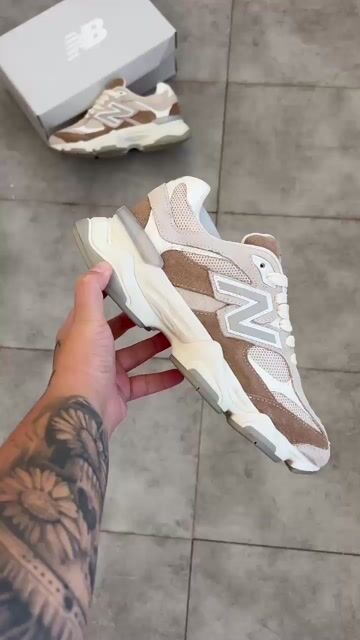 Vídeo de Tênis New Balance 9060 Duo Brown Couro