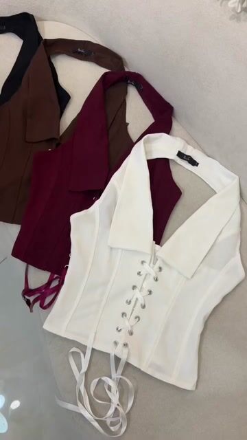 Vídeo de Blusa Frente Única com Lapela e Amarração Corset