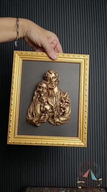 Video de Quadro de parede 3D Sagrada Família em resina- 24x30