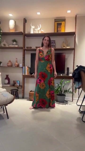 Vídeo de Vestido Longo Farm