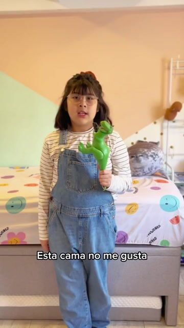 Video de Bed and Rooms