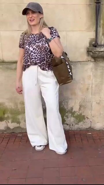 Video de PANTALON CAROL