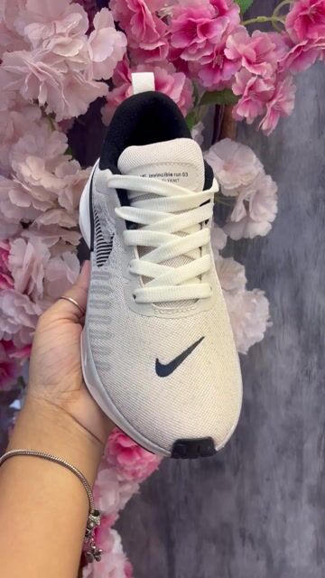 Video de NIKE ZOOM X - PRETO/BRANCO