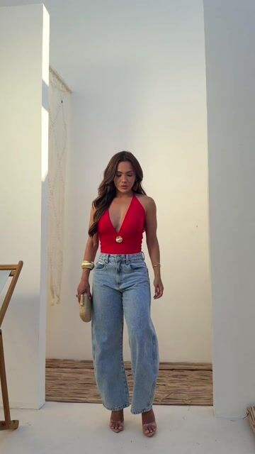 Vídeo de BODY POLLY - VERMELHO
