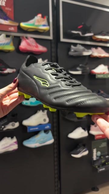 Video de BOTINES CUERO DISRUPTOR XP FUTBOL 11 / RUGBY BLANCO