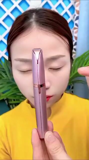 Video de Aparelho de Depilação Facial Portátil