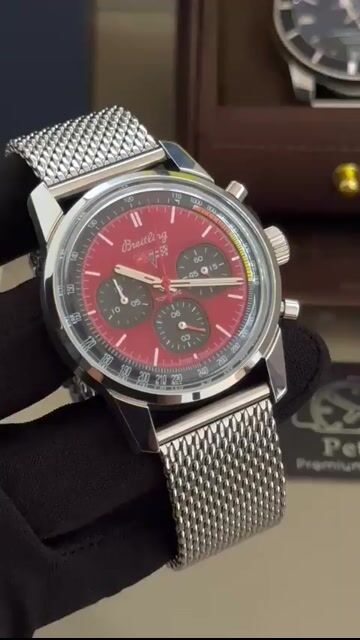 Video de Breitling Top Time B01 Chevrolet Corvette 41mm - AÇO/MOSTRADOR VERMELHO