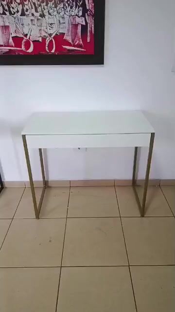 Vídeo de Mesa de Cabeceira Fl Decor, Design Moderno e Funcionalidade